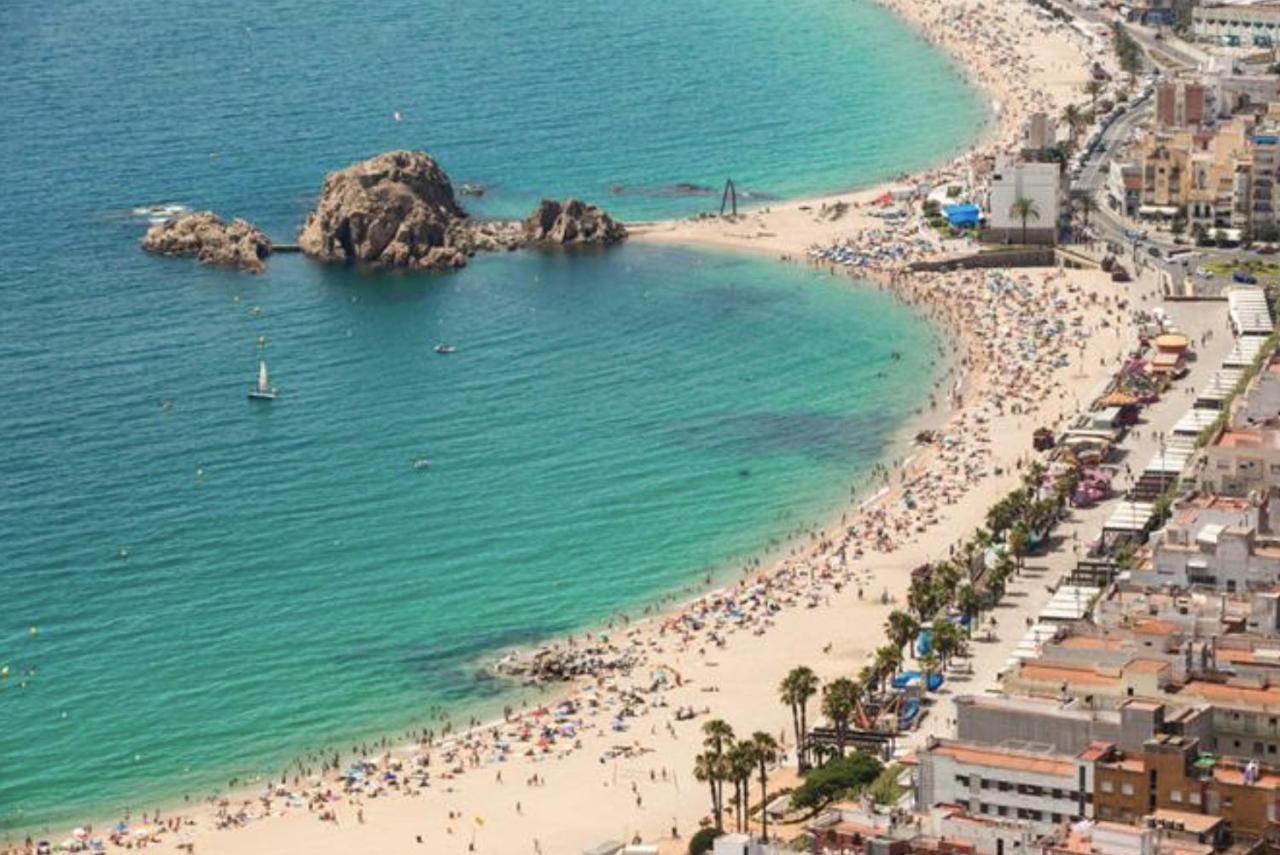 Beta'S Place - Apartamento Primera Linea De Playa Blanes Bagian luar foto